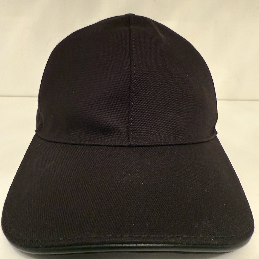 Gucci Black Baseball Cap with Signature Web Stripe